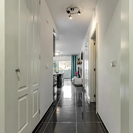 Luxury 2bedroom Apart Sea View Apartment